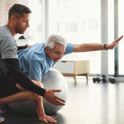 Image of a man in physiotherapic session